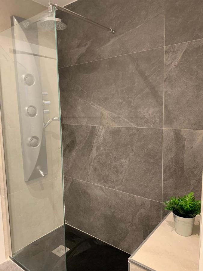 Apartamentos Santullano 1 Oviedo Eksteriør billede